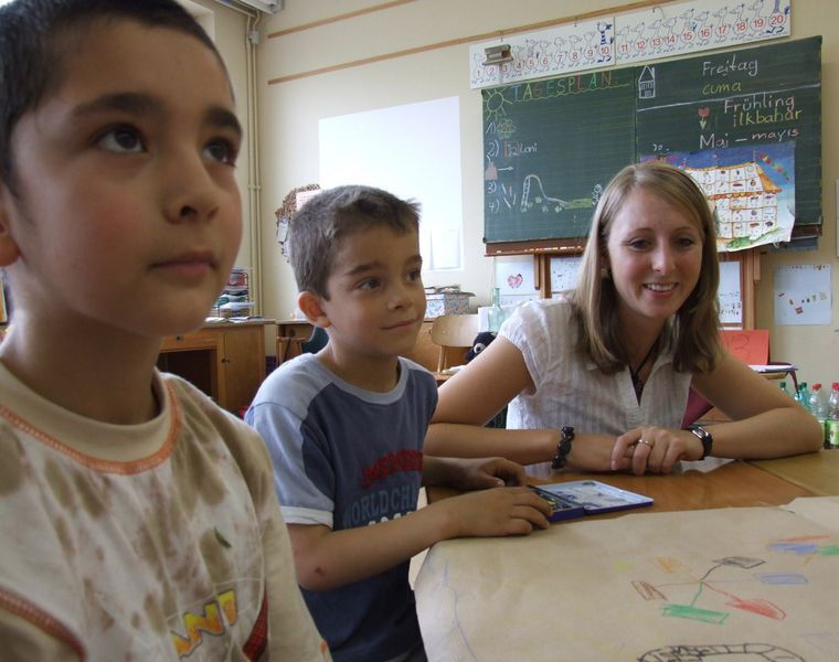 Michaela Kotzlaida in der Grundschule Ütterlingsen