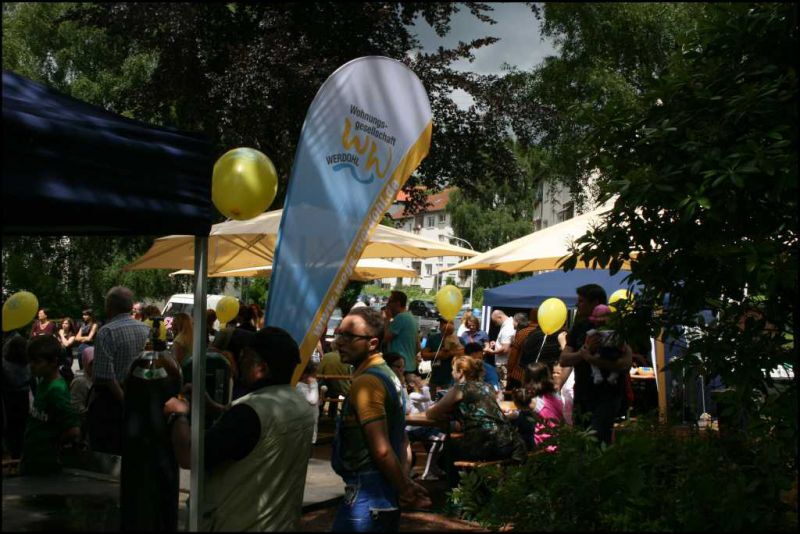 Das Team der Woge-Werdohl hatte beim Aufblasen der Luftballons alle Hände voll zu tun!